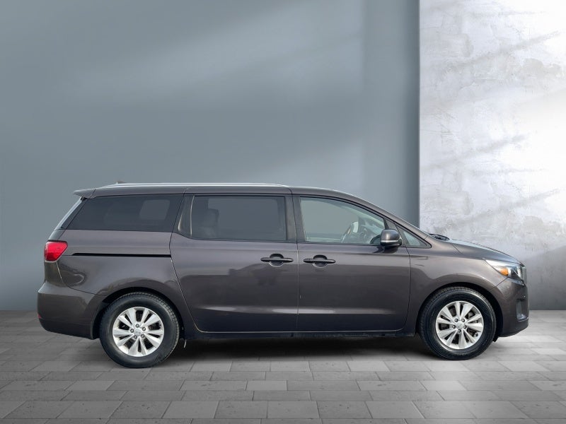 2016 Kia Sedona LX