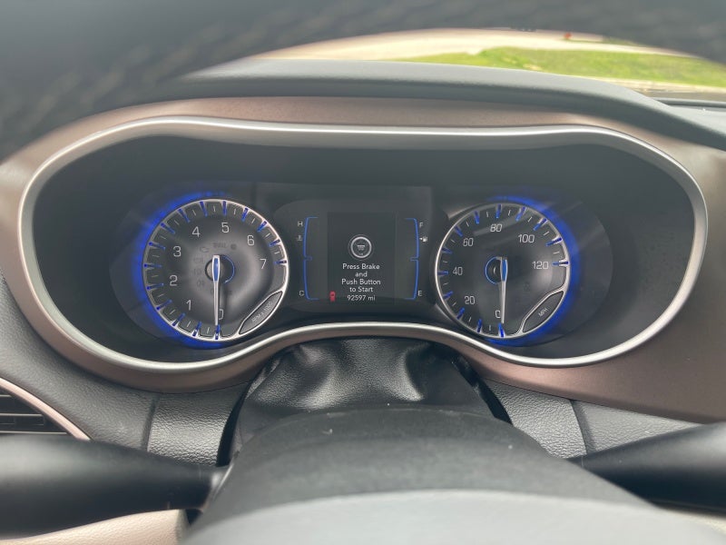 2024 Chrysler Voyager LX