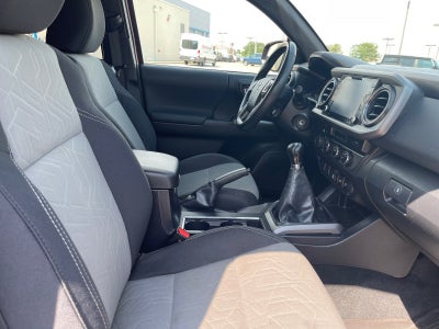 2022 Toyota Tacoma 4WD SR