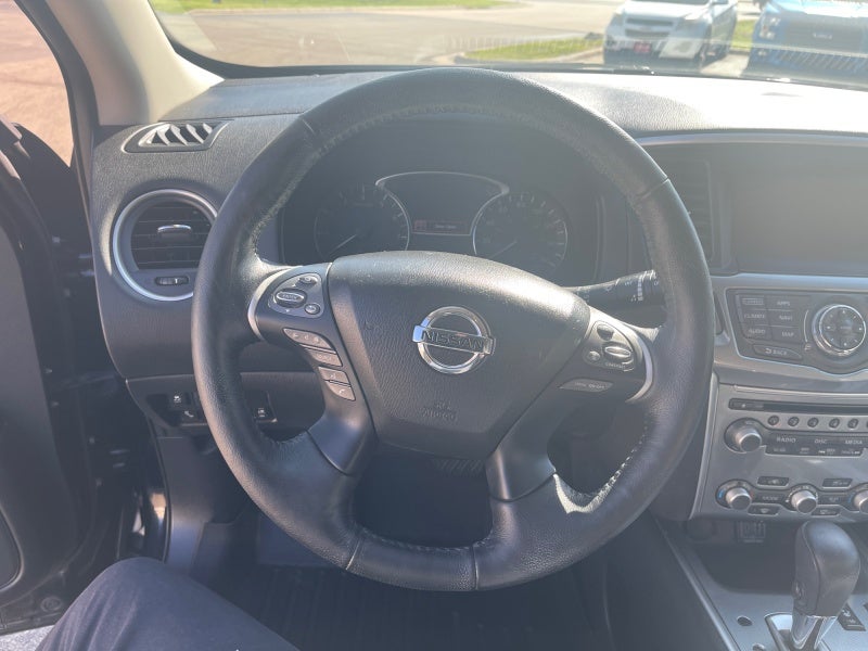2019 Nissan Pathfinder SL