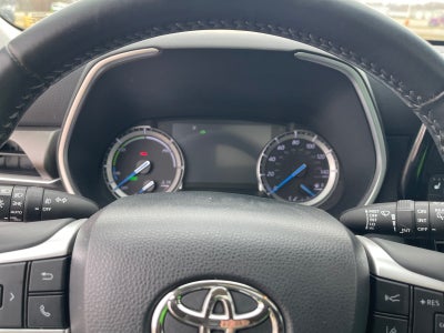 2022 Toyota Highlander Hybrid XLE
