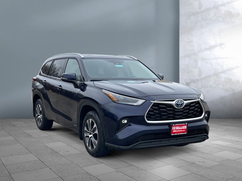 2022 Toyota Highlander Hybrid XLE