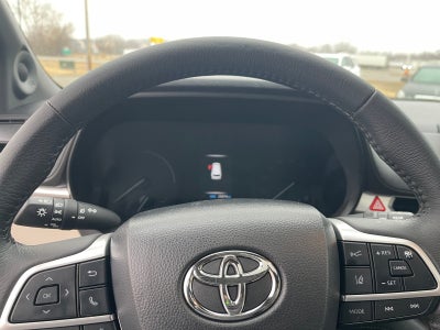 2024 Toyota Sienna XLE