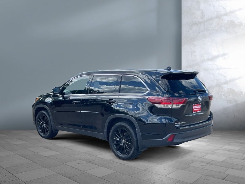 2019 Toyota Highlander SE