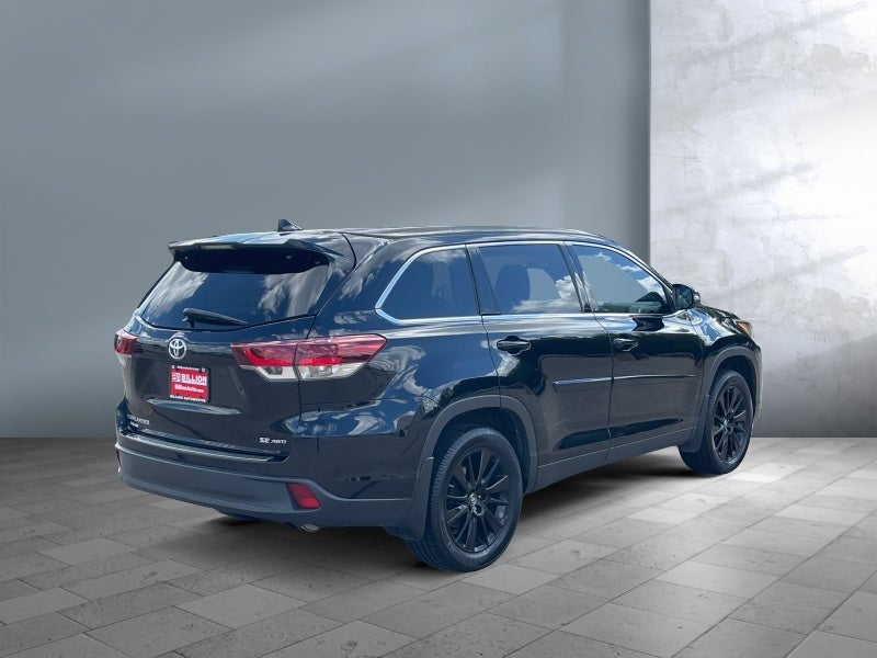 2019 Toyota Highlander SE