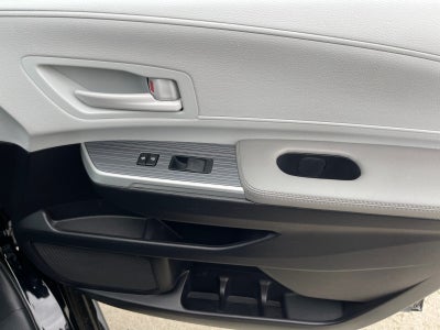 2025 Toyota Sienna LE