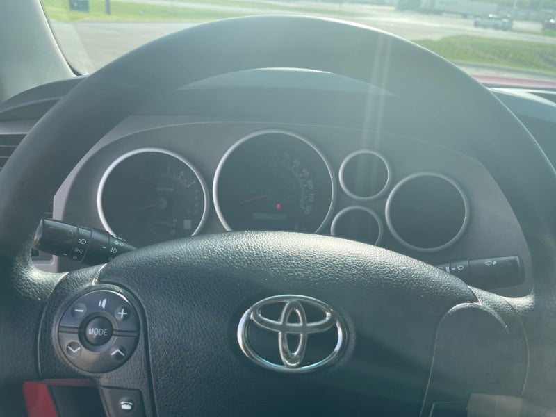 2013 Toyota Tundra 4WD Truck GRADE