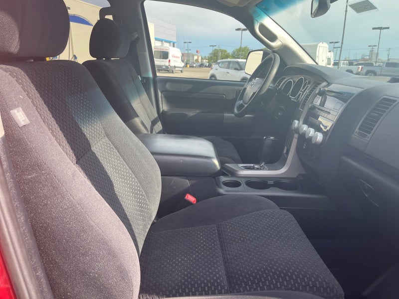 2013 Toyota Tundra 4WD Truck GRADE