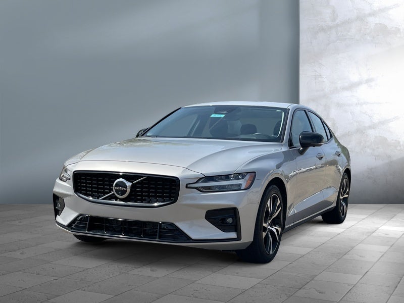 2024 Volvo S60 B5 Plus Dark Theme AWD's photo