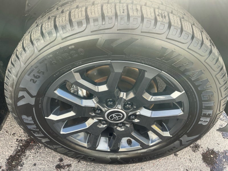 2024 Toyota Sequoia SR5
