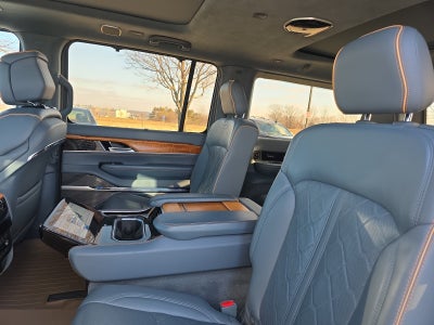 2022 Jeep Grand Wagoneer Series III