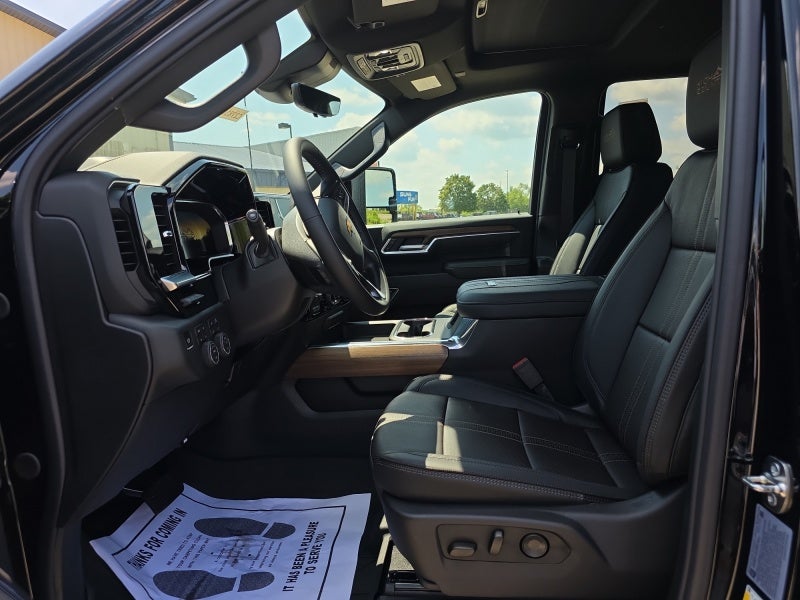 2026 Chevrolet Silverado 3500 HD High Country DRW