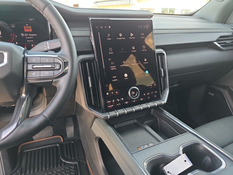 2025 GMC Acadia AT4