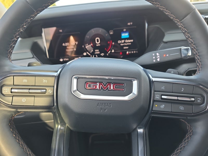2025 GMC Acadia AT4