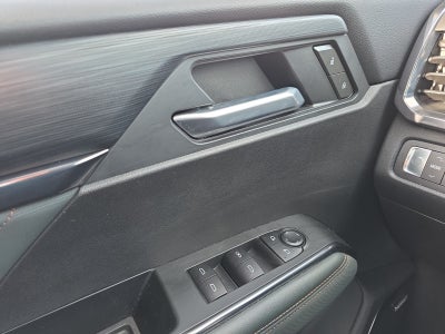2025 GMC Acadia AT4