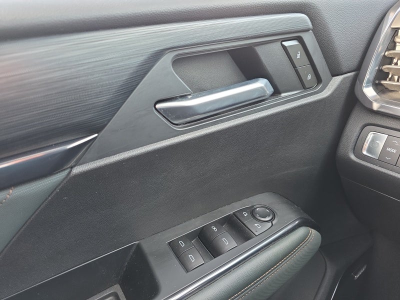 2025 GMC Acadia AT4