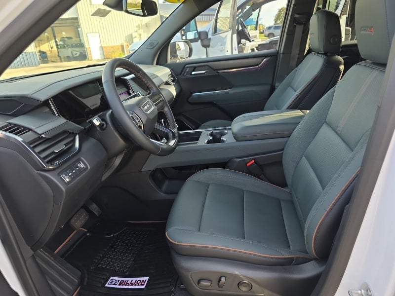 2025 GMC Acadia AT4