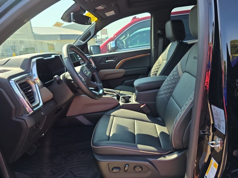 2023 GMC Canyon 4WD Denali