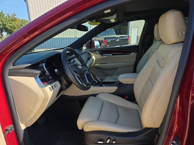 2017 Cadillac XT5 Luxury FWD