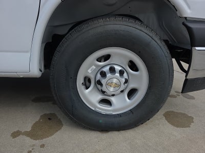 2025 Chevrolet Express Cutaway 3500 1WT