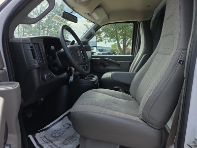 2025 Chevrolet Express Cutaway 3500 1WT