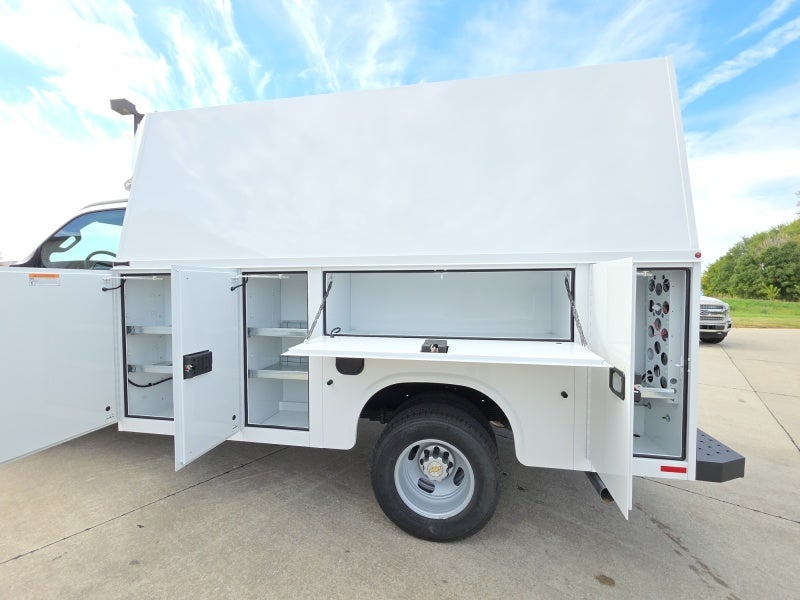 2025 Chevrolet Express Cutaway 3500 1WT