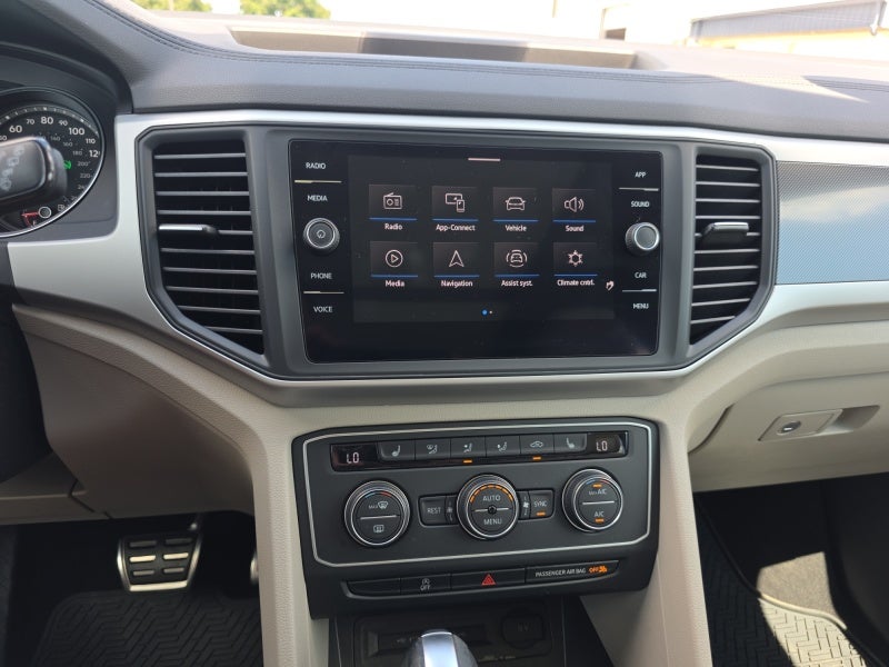 2021 Volkswagen Atlas 3.6L V6 SE w/Technology R-Line