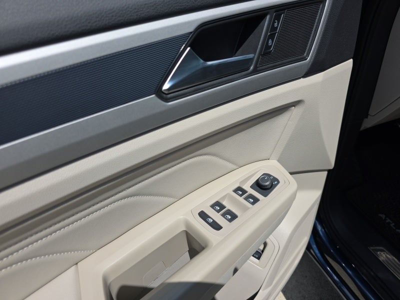 2021 Volkswagen Atlas 3.6L V6 SE w/Technology R-Line