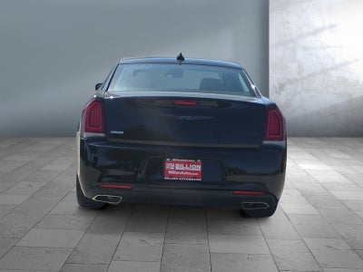 2023 Chrysler 300 Touring L