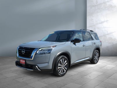 2022 Nissan Pathfinder Platinum