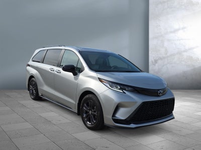 2025 Toyota Sienna LE